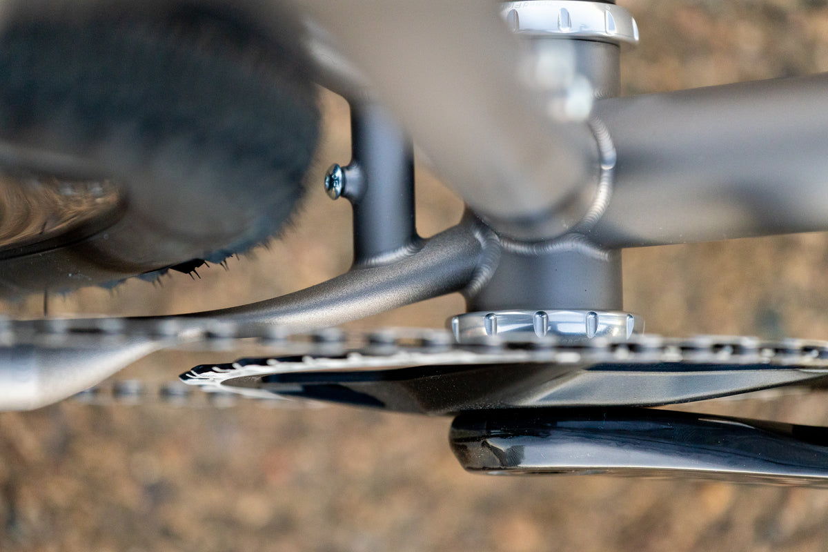 THREADED BOTTOM BRACKET