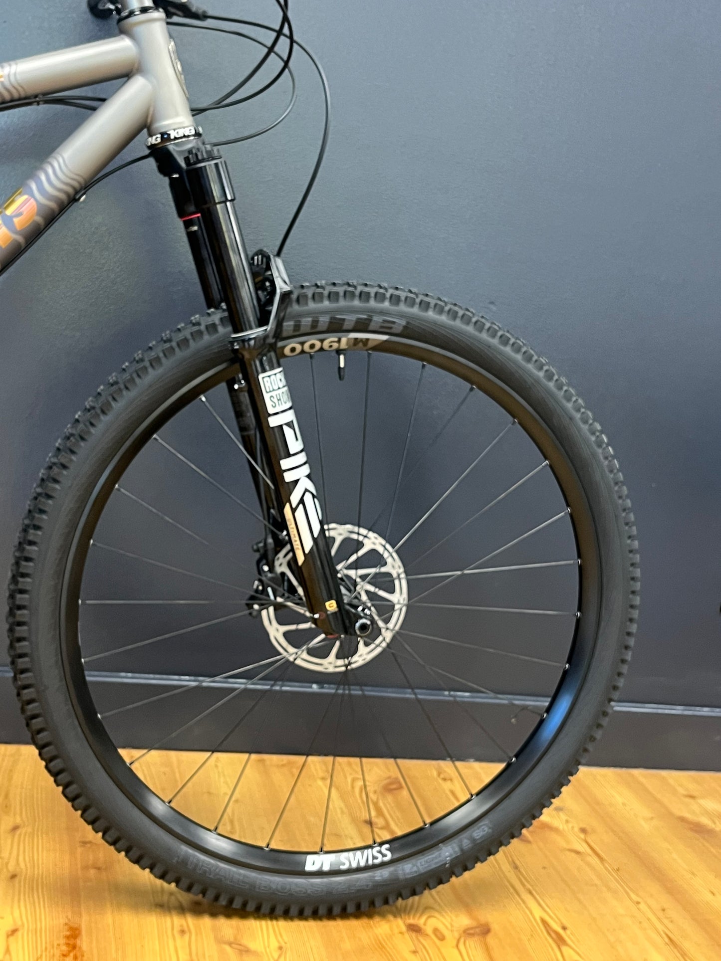 MOUNTAINEER | SIZE MEDIUM | SRAM GX MECHANICAL