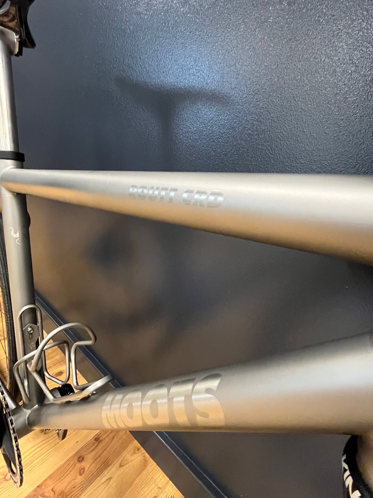 ROUTT CRD | SIZE 52 | SRAM FORCE XPLR- Brushed