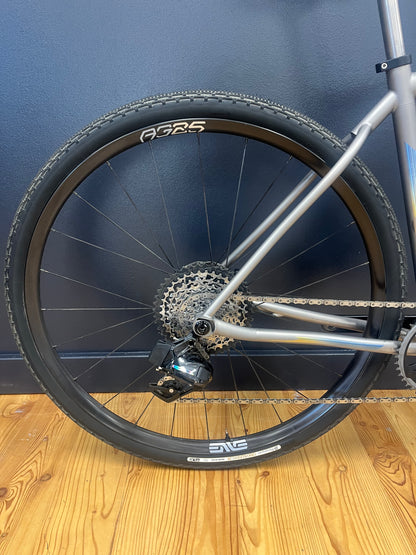 ROUTT CRD | SIZE 52 | SRAM FORCE XPLR- Apex