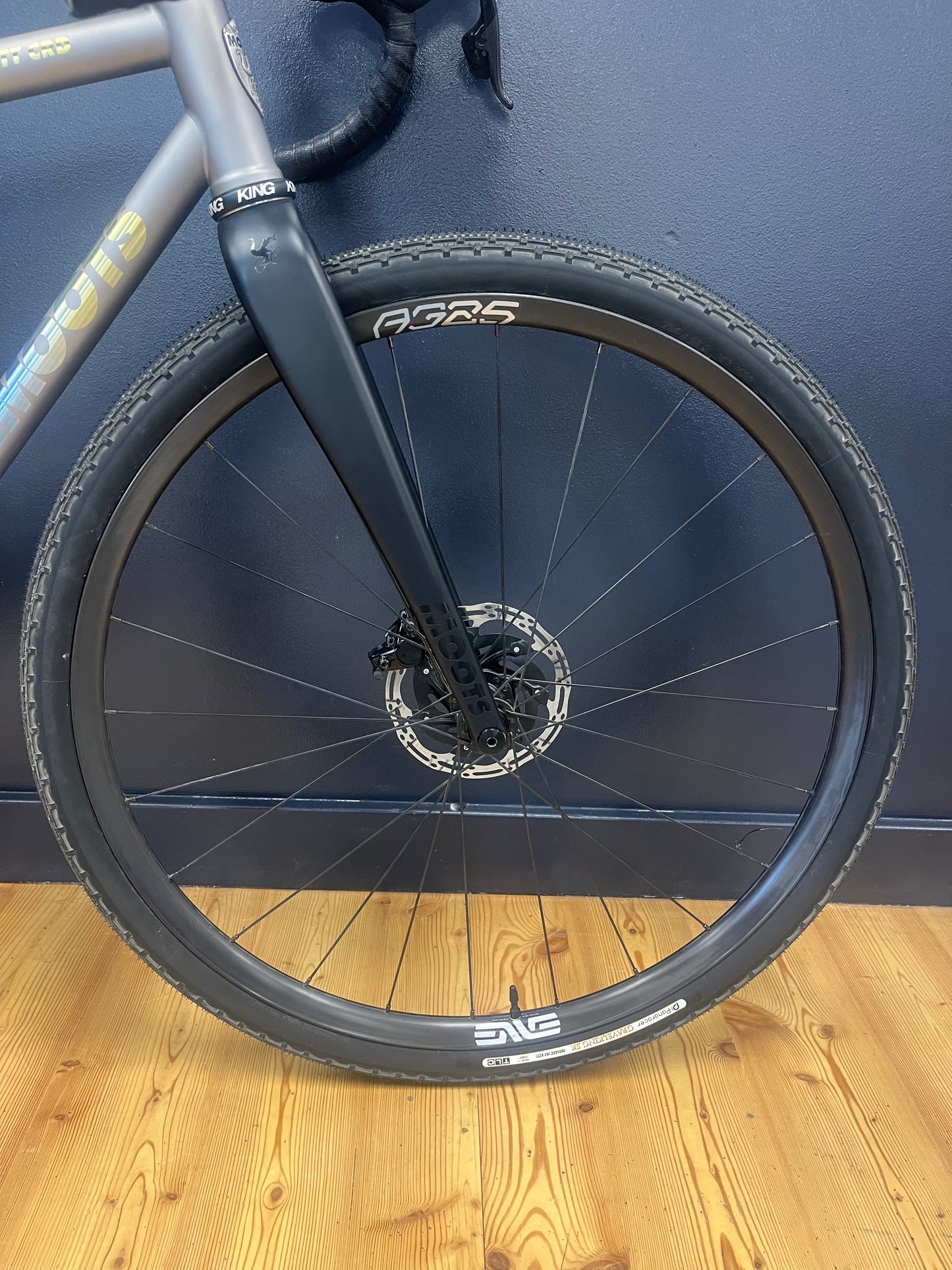 ROUTT CRD | SIZE 52 | SRAM FORCE XPLR- Apex