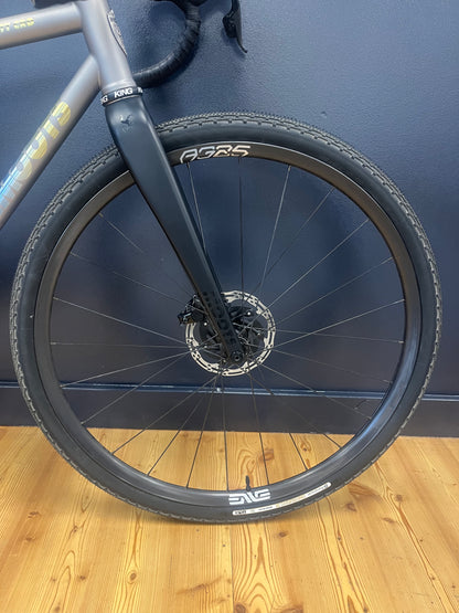 ROUTT CRD | SIZE 52 | SRAM FORCE XPLR- Apex