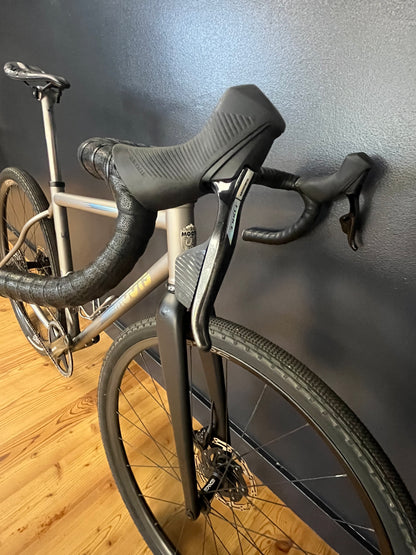 ROUTT CRD | SIZE 52 | SRAM FORCE XPLR- Apex