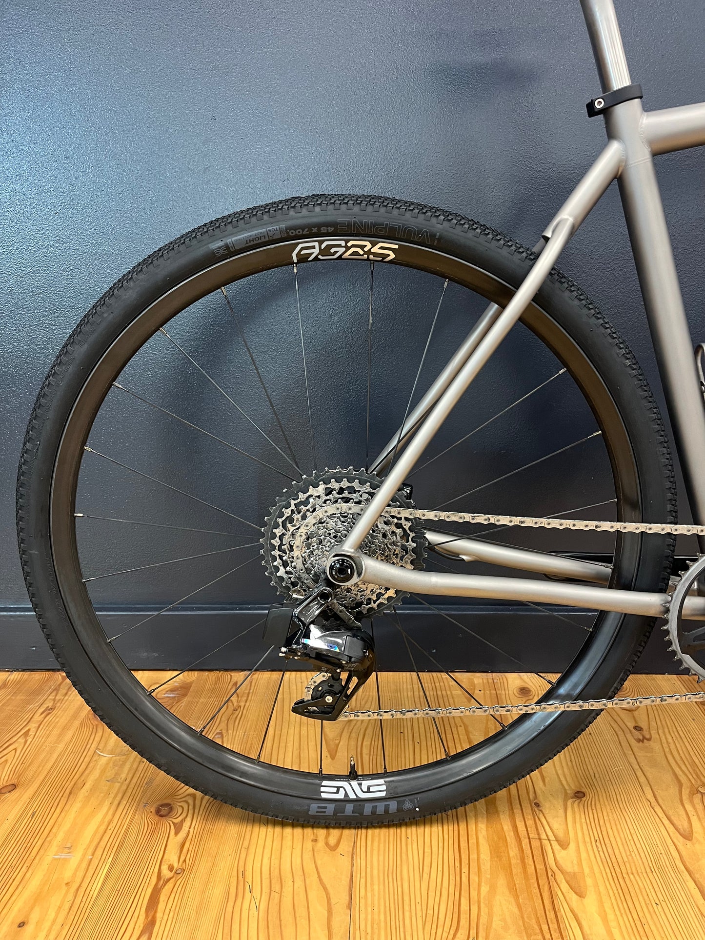 ROUTT CRD | SIZE 56 | SRAM FORCE XPLR- Brushed