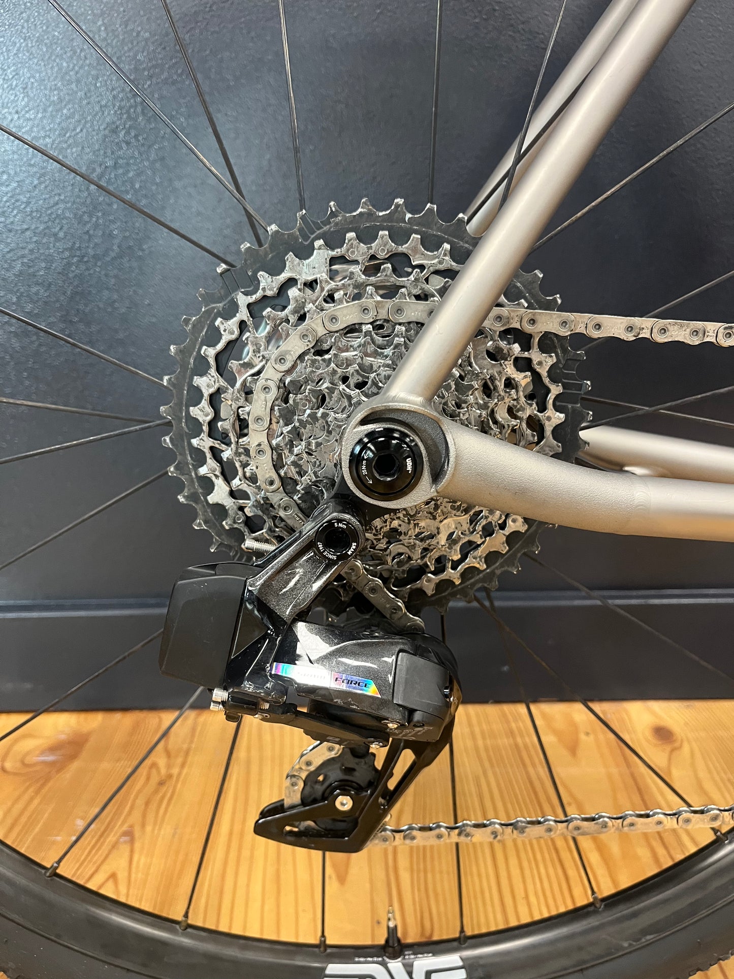 ROUTT CRD | SIZE 56 | SRAM FORCE XPLR- Brushed