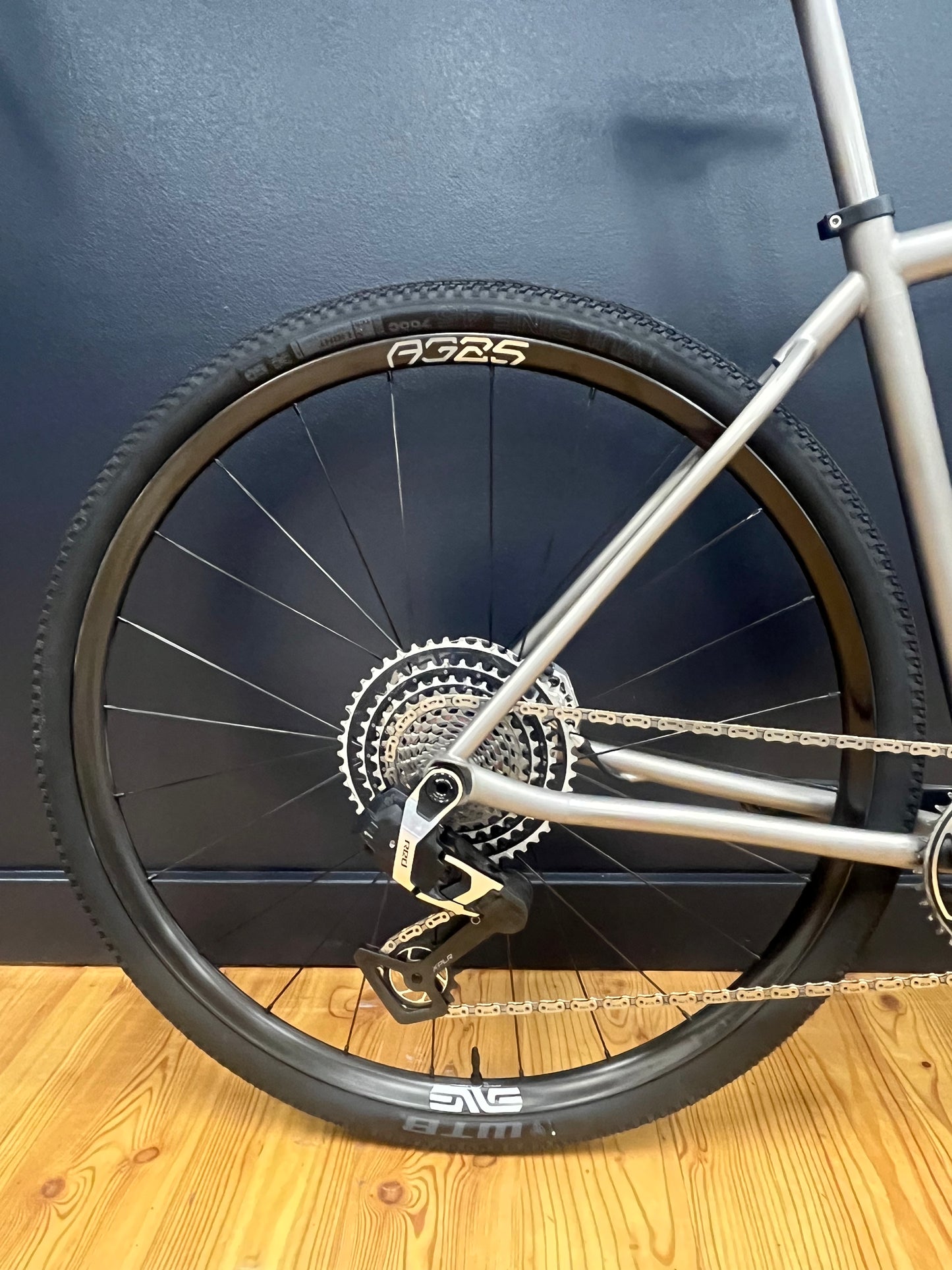 ROUTT CRD | SIZE 52 | SRAM RED XPLR- Brushed