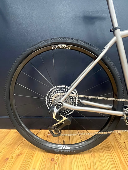 ROUTT CRD | SIZE 52 | SRAM RED XPLR- Brushed