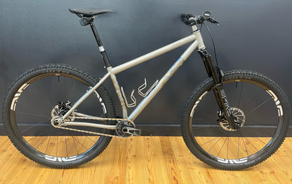 WOMBLE | SIZE MEDIUM | SINGLE SPEED