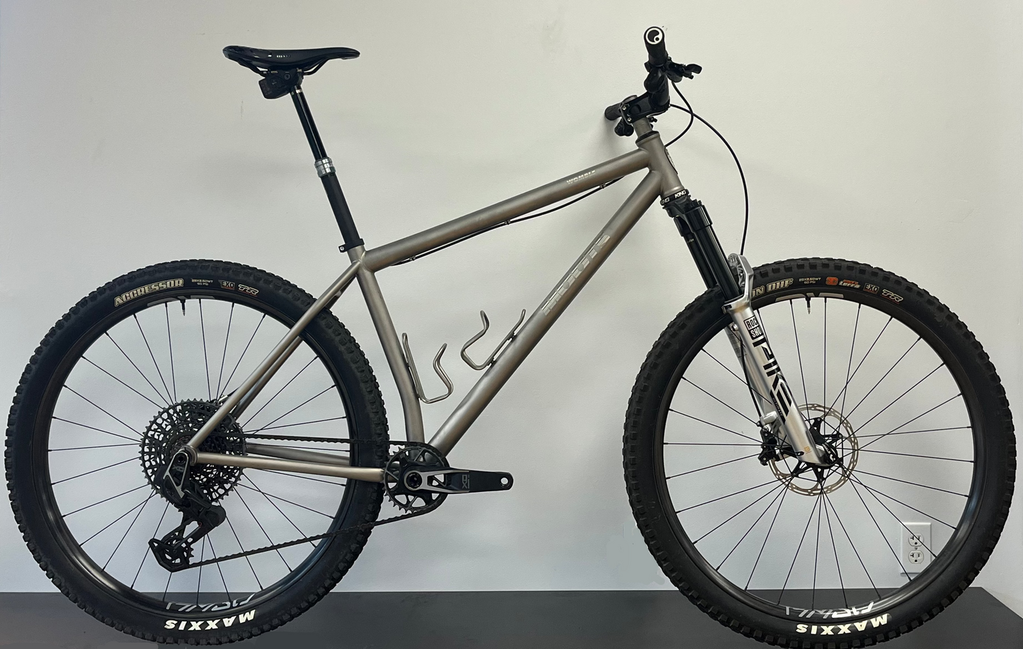 WOMBLE | SIZE LARGE | SRAM XO Transmission | Demo