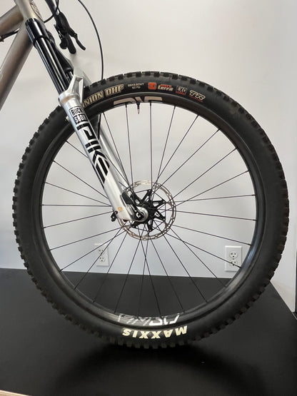 WOMBLE | SIZE LARGE | SRAM XO Transmission | Demo