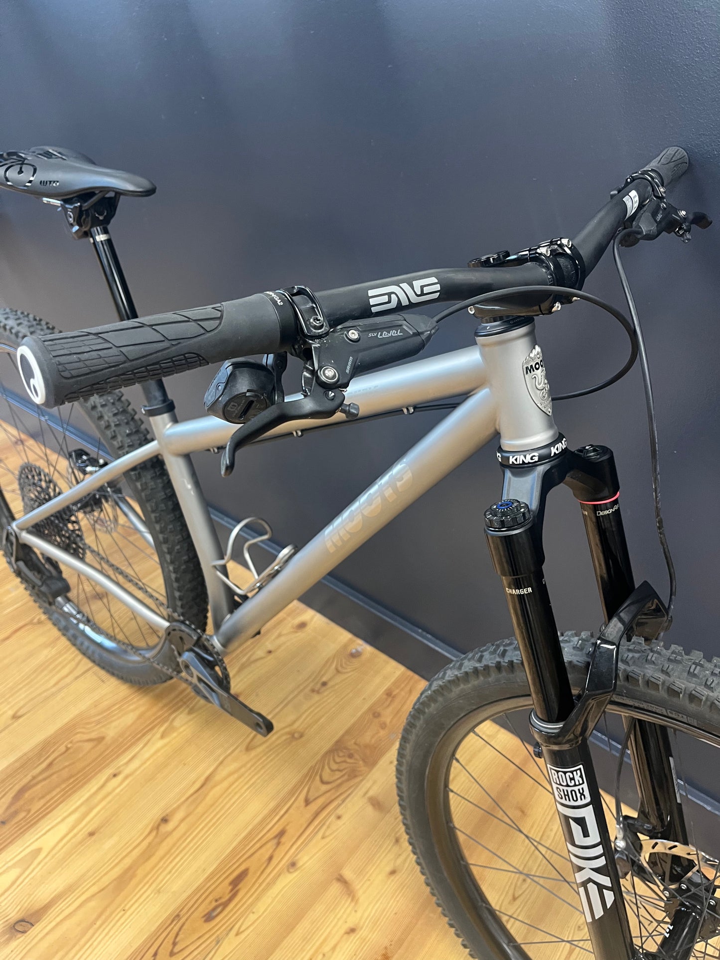 WOMBLE | SIZE SMALL| SRAM XO Transmission | Demo