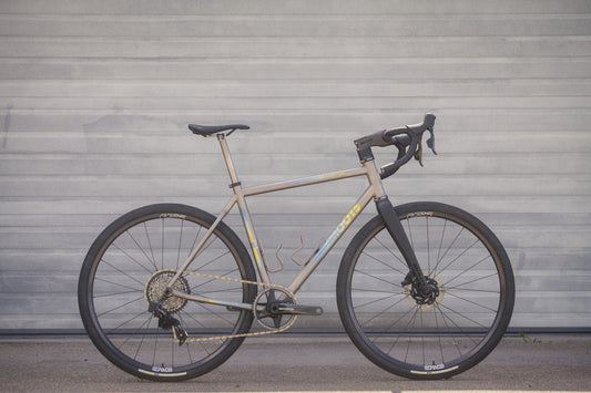 ROUTT CRD | SIZE 55 | SRAM FORCE XPLR