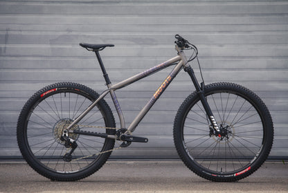WOMBLE | SIZE MEDIUM | SRAM 90 TRANSMISSION