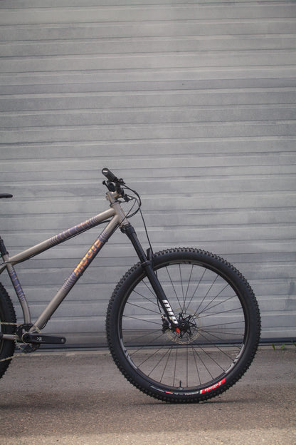 WOMBLE | SIZE MEDIUM | SRAM 90 TRANSMISSION