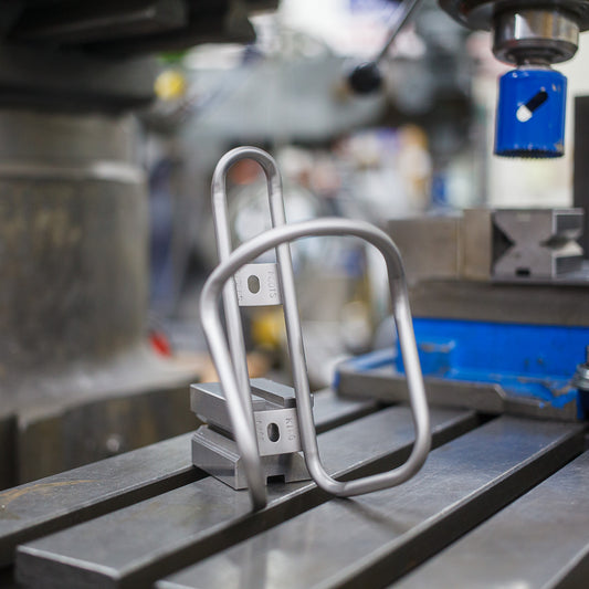 KING TITANIUM WATER BOTTLE CAGE