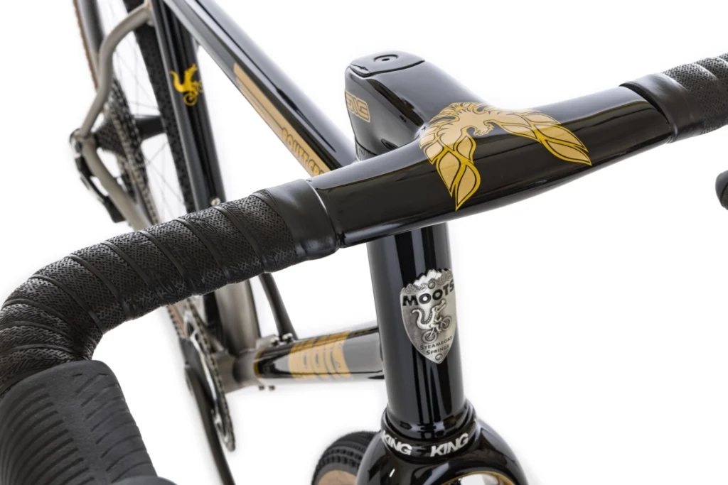 p*.様 blackbird HUTCHINSON ( ハッチンソン ) チューブレスタイヤ BLACKBIRD