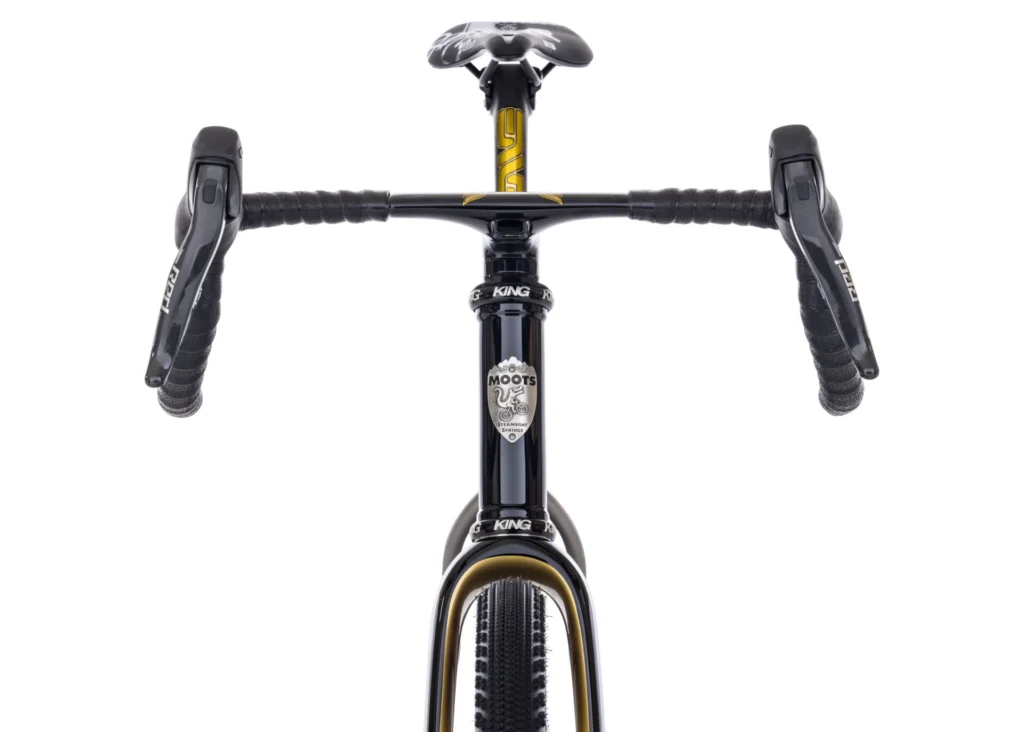 p*.様 blackbird HUTCHINSON ( ハッチンソン ) チューブレスタイヤ BLACKBIRD